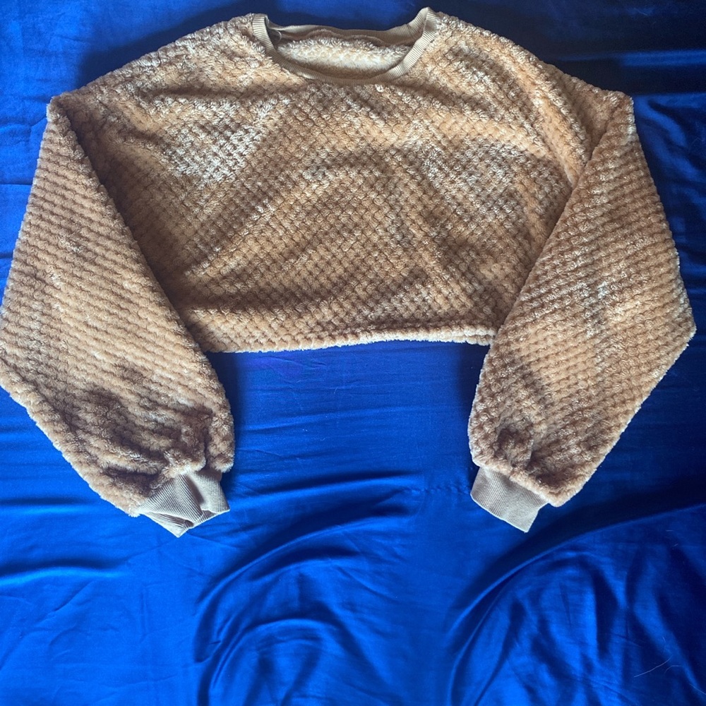 Fuzzy Croptop Shirt